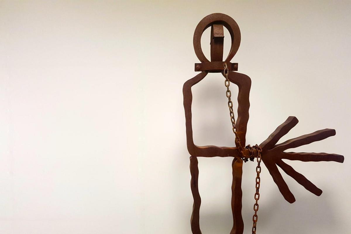 Monument to Mulga Bill and Neighbour sculpture at Northern Territory Library